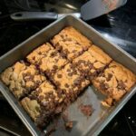 Keto Chocolate Chip Bars