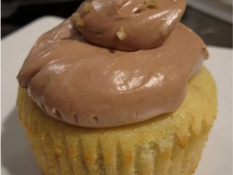 Mini Banana Cupcakes with Nutella Frosting